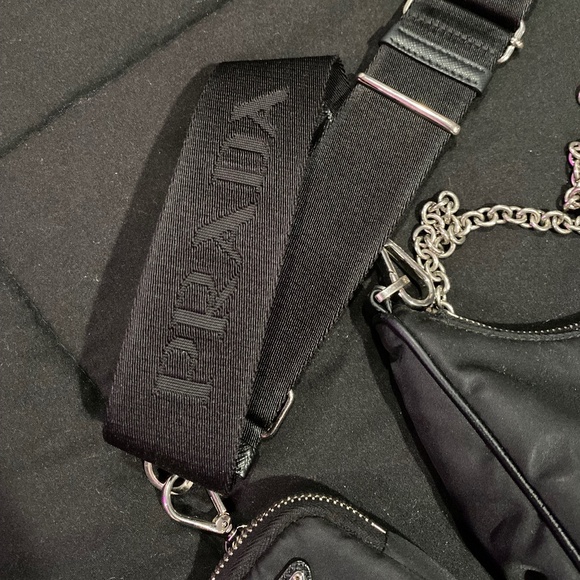 PRADA Re-Edition 2005 Re-Nylon Bag BLACK - Picture 2 of 10